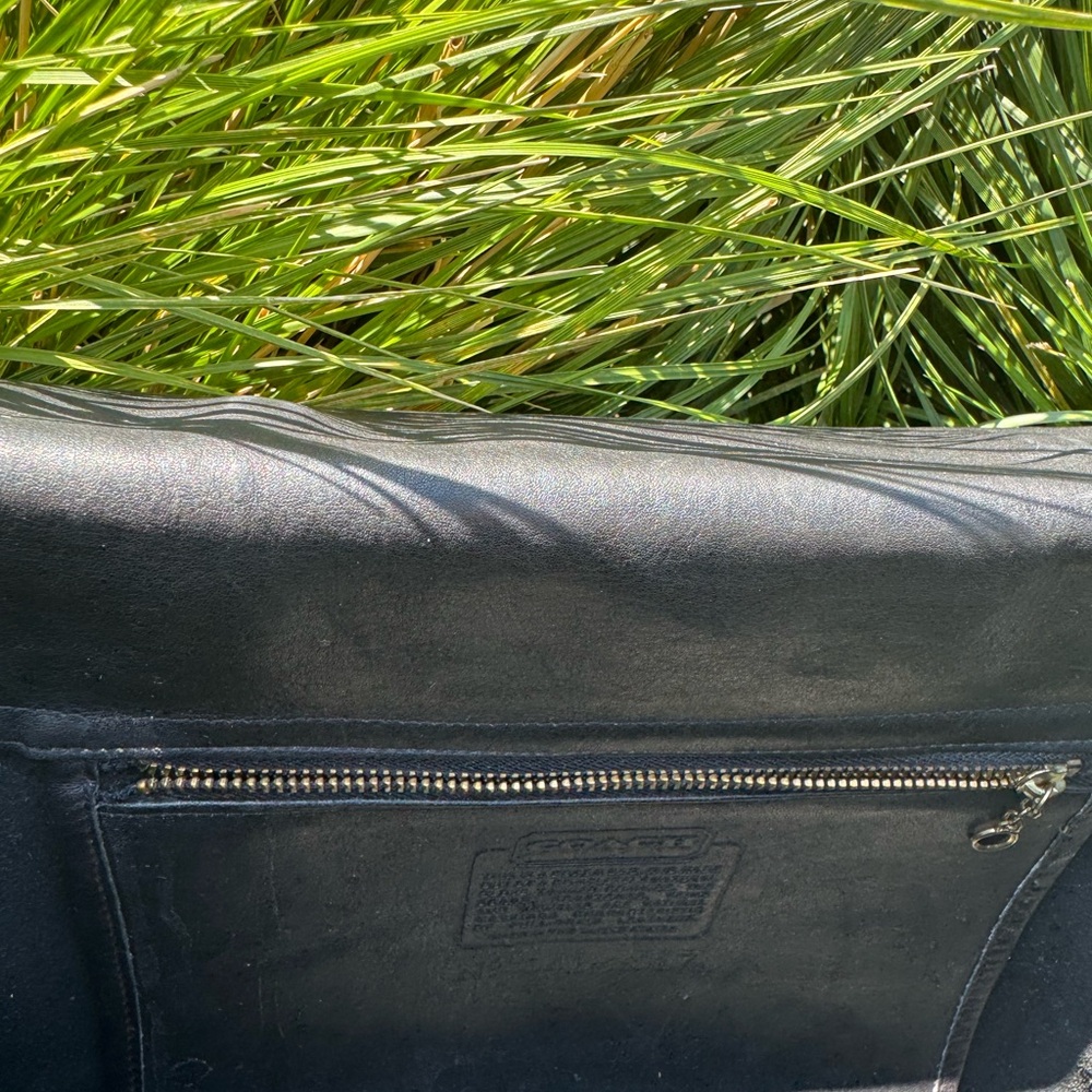 As Seen on the Devil Wears Prada 2 - Vintage Coach - Picture 4 of 6